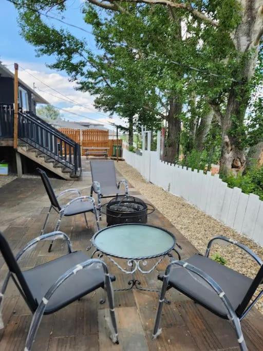 Centerstreet-Cozy 2Bedroomsuite YYC Exterior photo