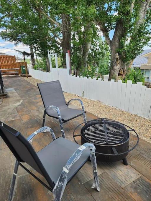 Centerstreet-Cozy 2Bedroomsuite YYC Exterior photo